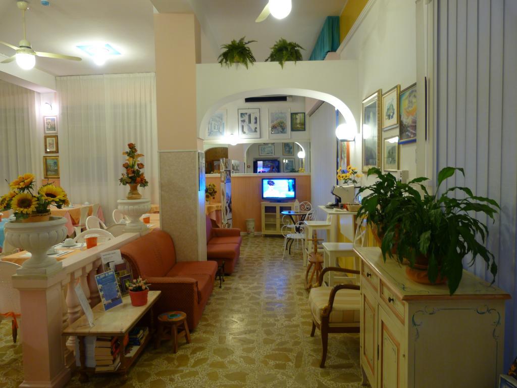 Hotel Bologna 圣贝内代托-德尔特龙托 外观 照片
