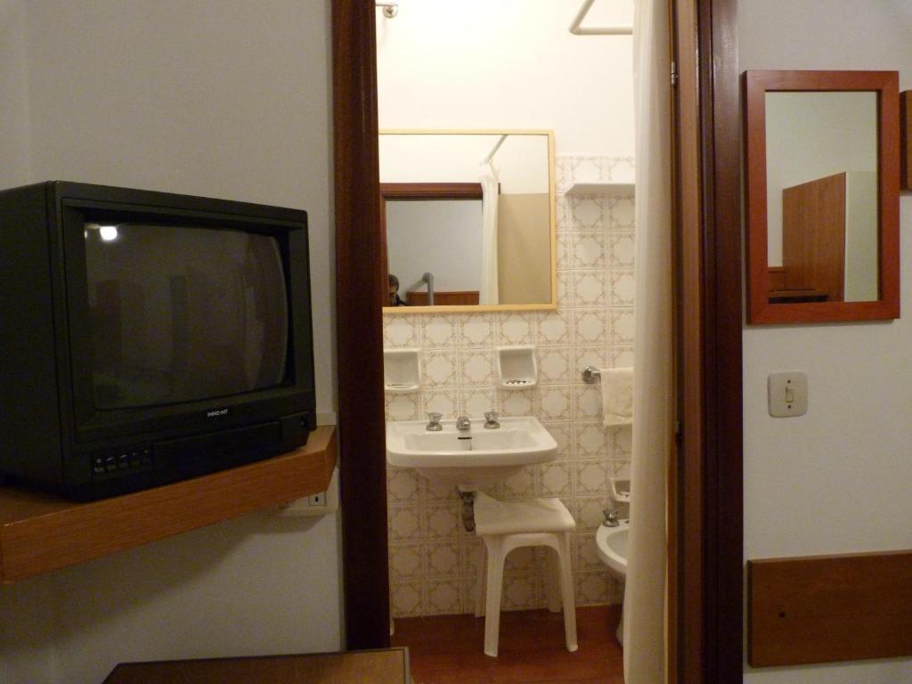 Hotel Bologna 圣贝内代托-德尔特龙托 客房 照片
